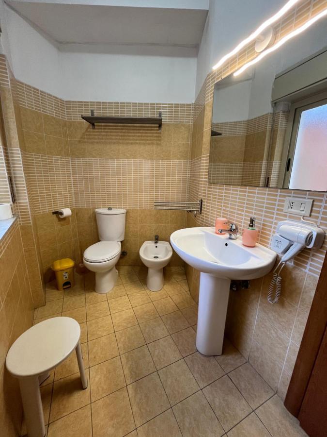 Umberto Street Hotel Catania Bagian luar foto