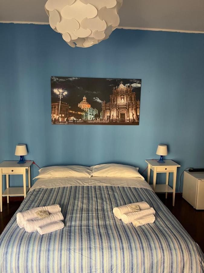Umberto Street Hotel Catania Bagian luar foto